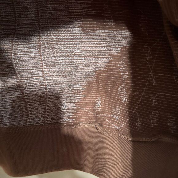 The Queen Of Sparkles Brown Deer Sweatshirt fully sequined and beaded six’s larg - Picture 8 of 8